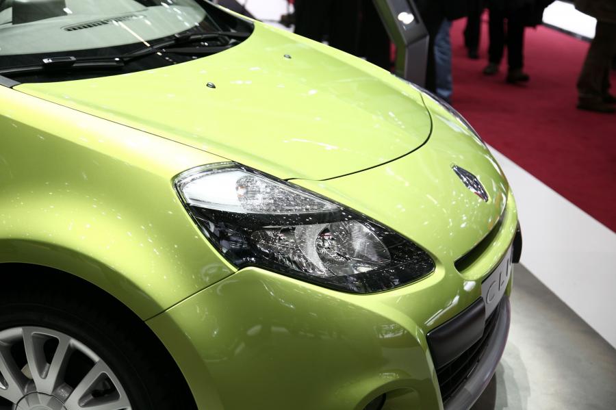  Renault Clio 2010 года  (фото 15 из 19)